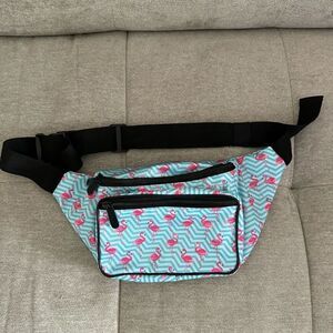 SoJourner Flamingo Waist Bag Fanny Pack NWOT‎